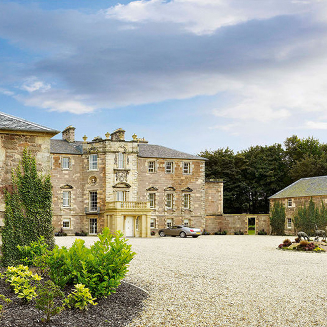 Archerfield House 2 Pavilion suites plus 2 x 4 balls of golf